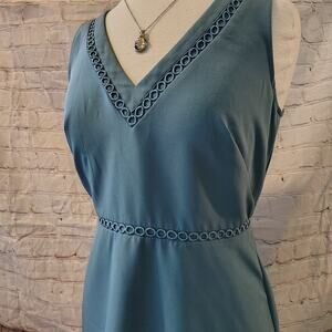 Loft Ash Blue Dress size 6 petite EUC